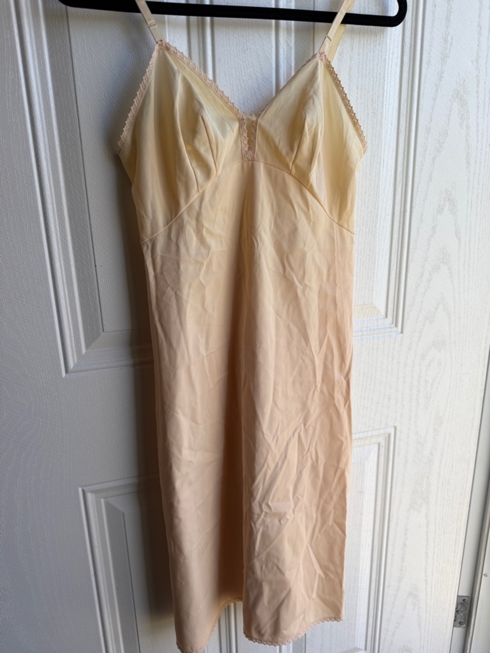 Vintage Vanity Fair Classic Women's Slip Dress in Pale Peach Made in U.S.A